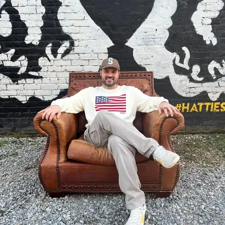 Hunter Lizana White Furniture